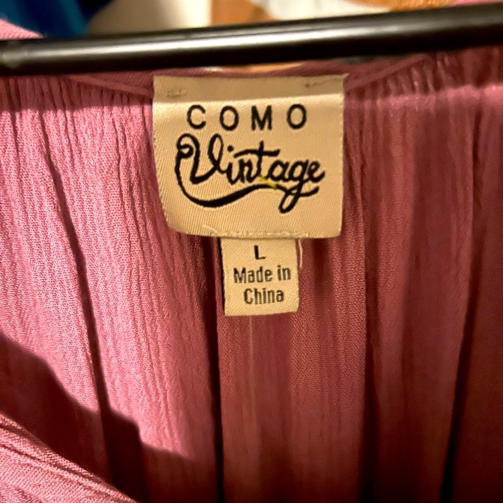 COMO size large new with tags